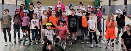 Photos de groupe pour les participants de la rr kid's roller cup 2025